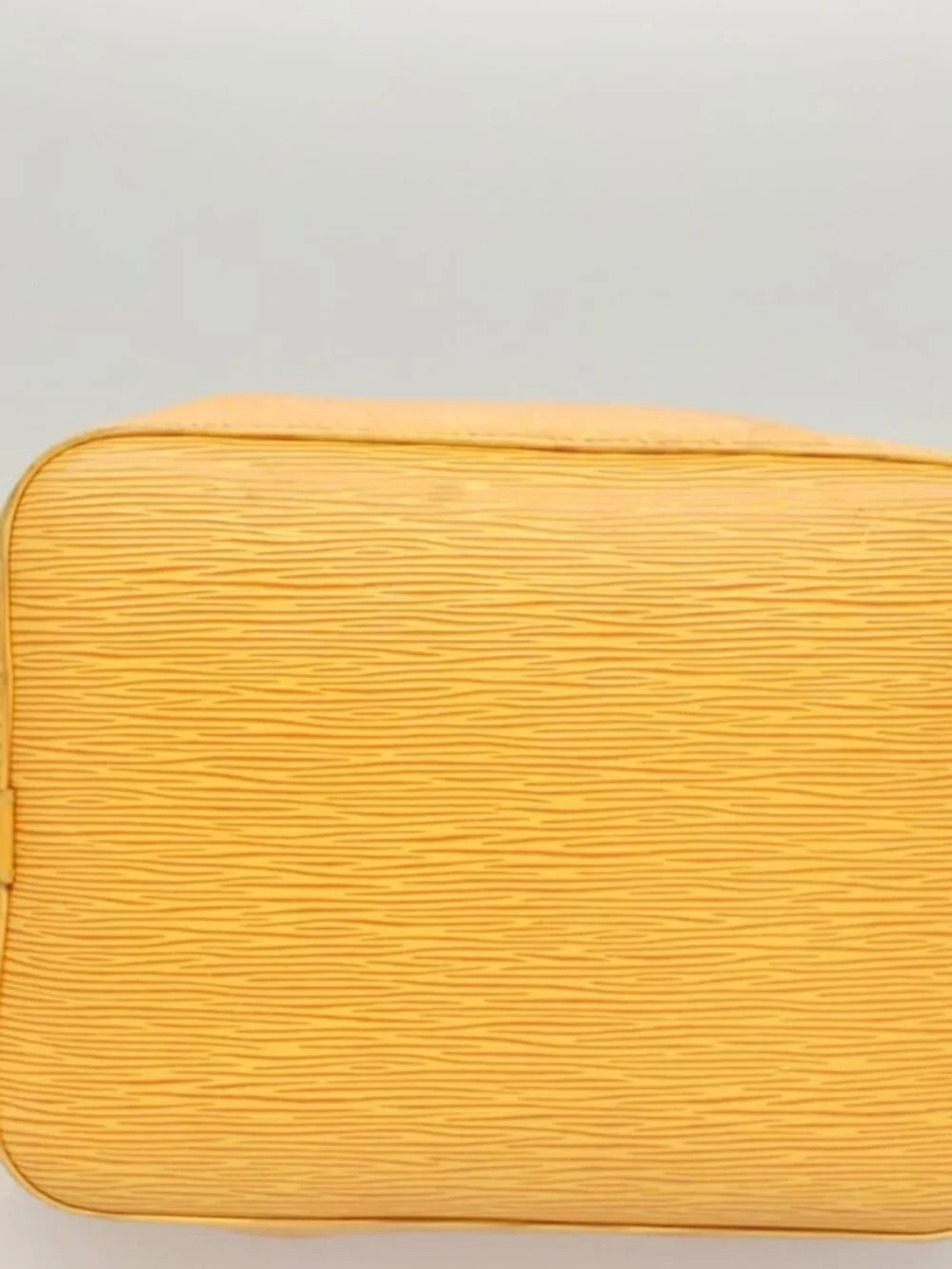 LOUIS VUITTON Epi Petit Noe Shoulder Bag Yellow M44109 LV Auth BD2091 - Picture 6 of 16